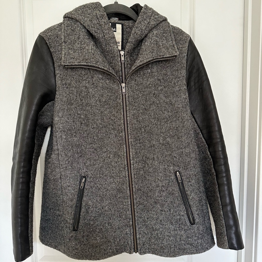 Soia and Kyo Wool Coat with Leather Sleeves Size L - Removable hood